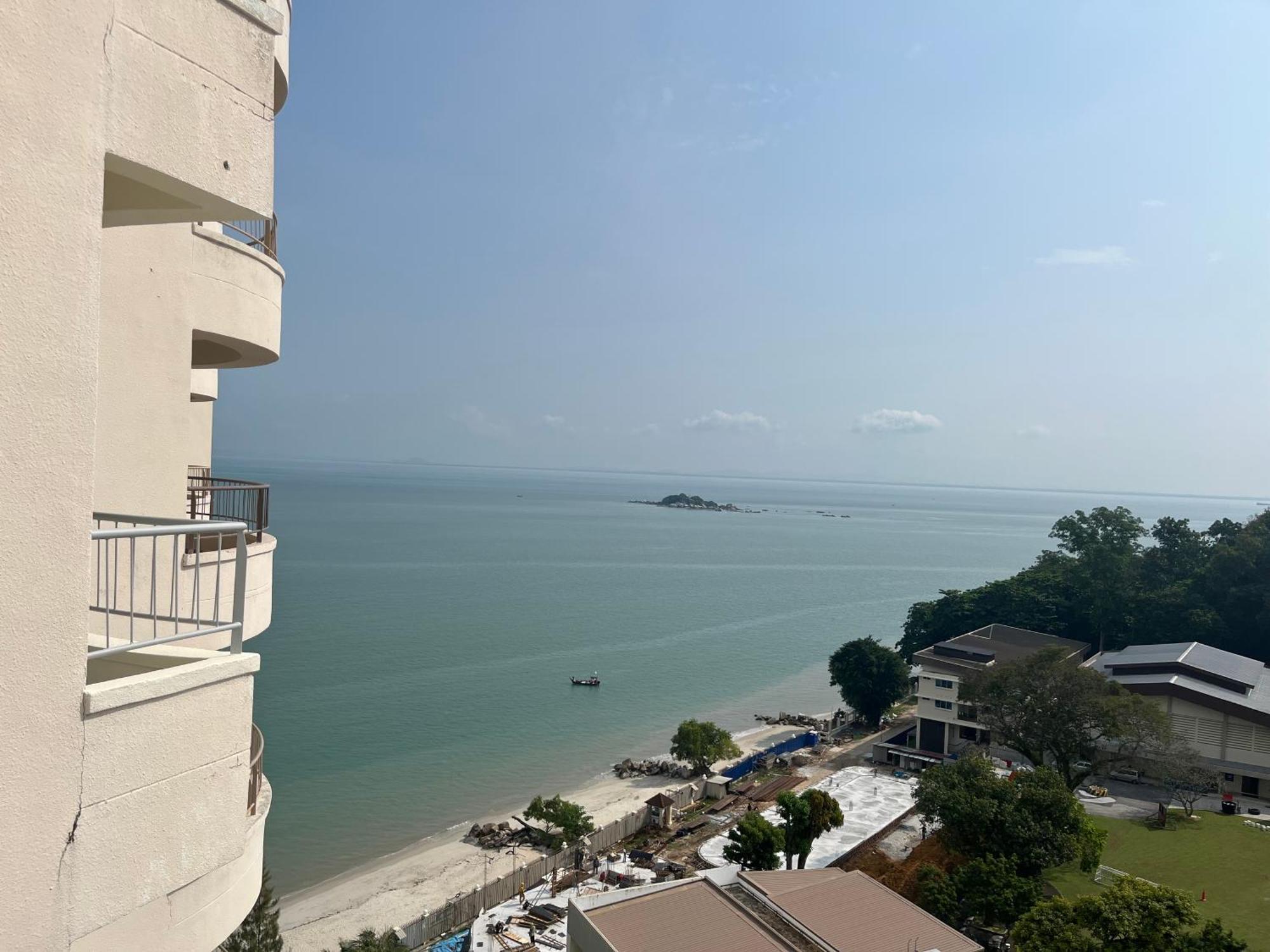 Paradise By The Sea In Penang By Veron At Rainbow Paradise Танджунг-Бунга Экстерьер фото