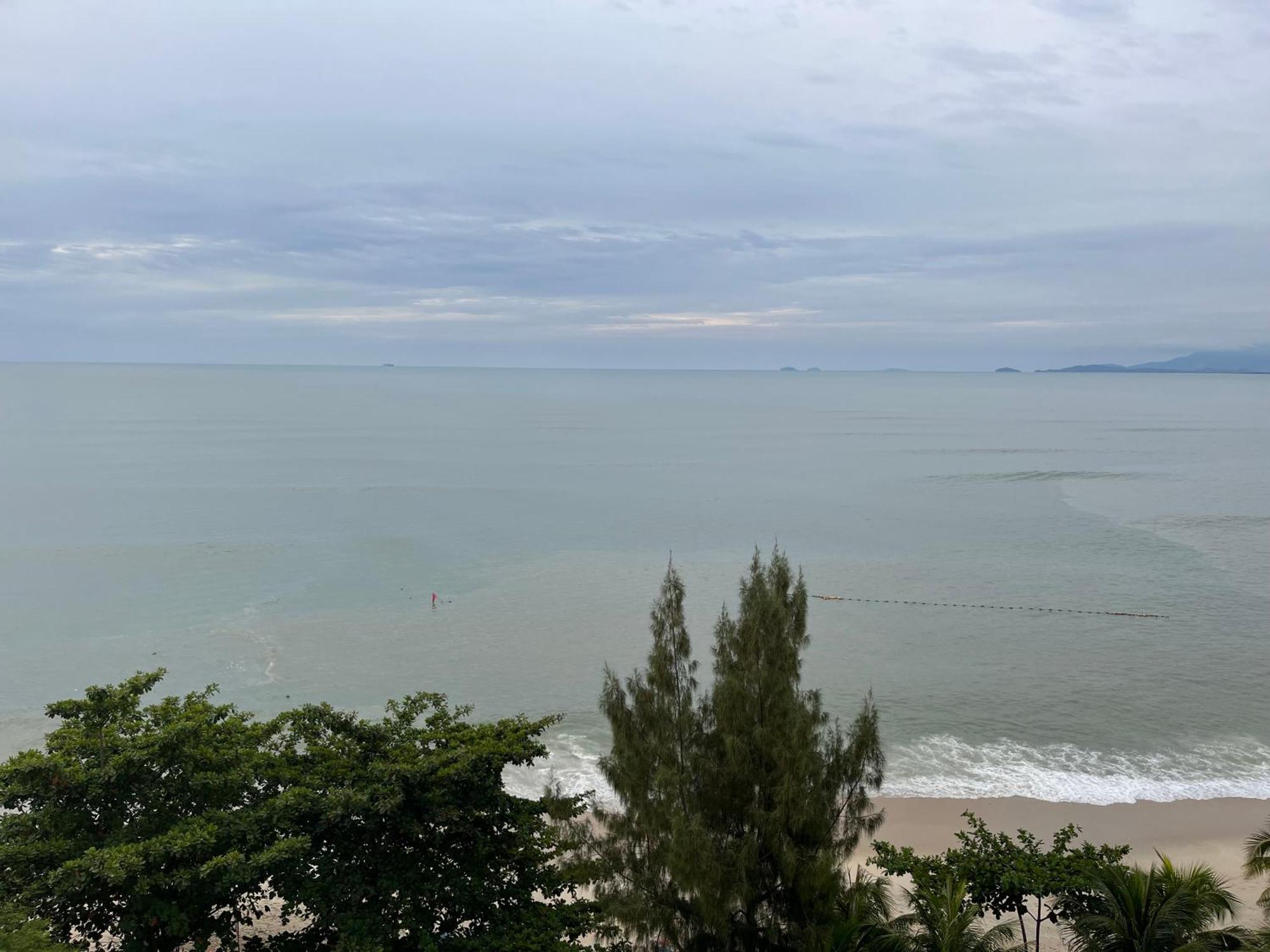 Paradise By The Sea In Penang By Veron At Rainbow Paradise Танджунг-Бунга Экстерьер фото