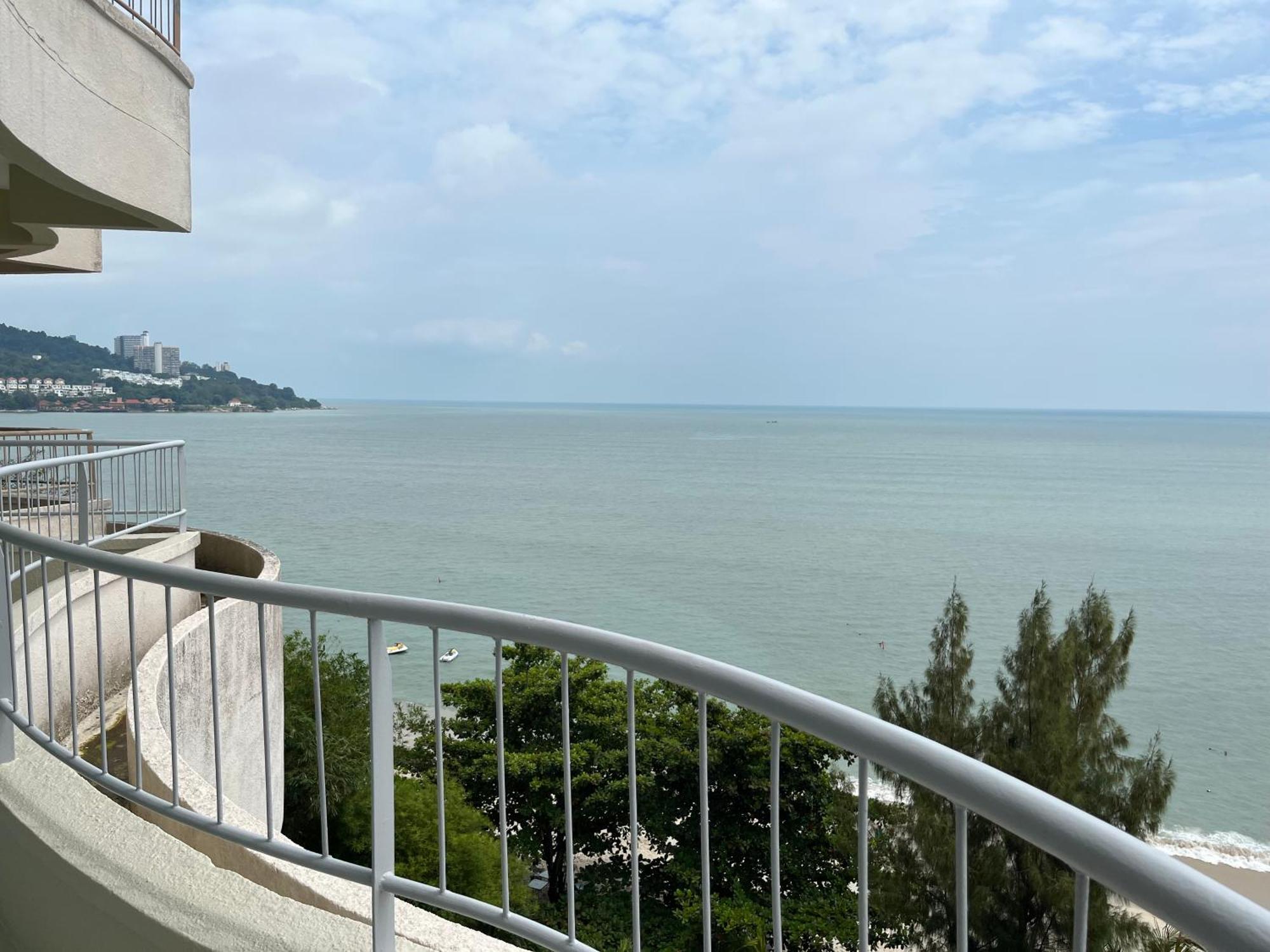 Paradise By The Sea In Penang By Veron At Rainbow Paradise Танджунг-Бунга Экстерьер фото