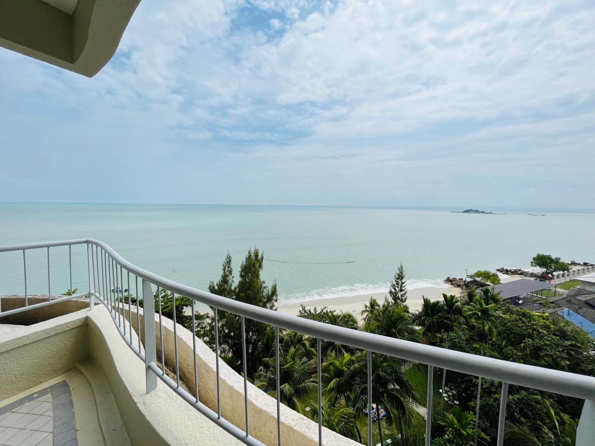 Paradise By The Sea In Penang By Veron At Rainbow Paradise Танджунг-Бунга Экстерьер фото
