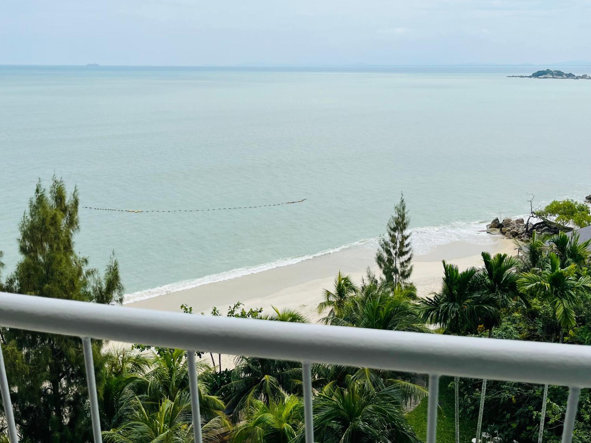 Paradise By The Sea In Penang By Veron At Rainbow Paradise Танджунг-Бунга Экстерьер фото